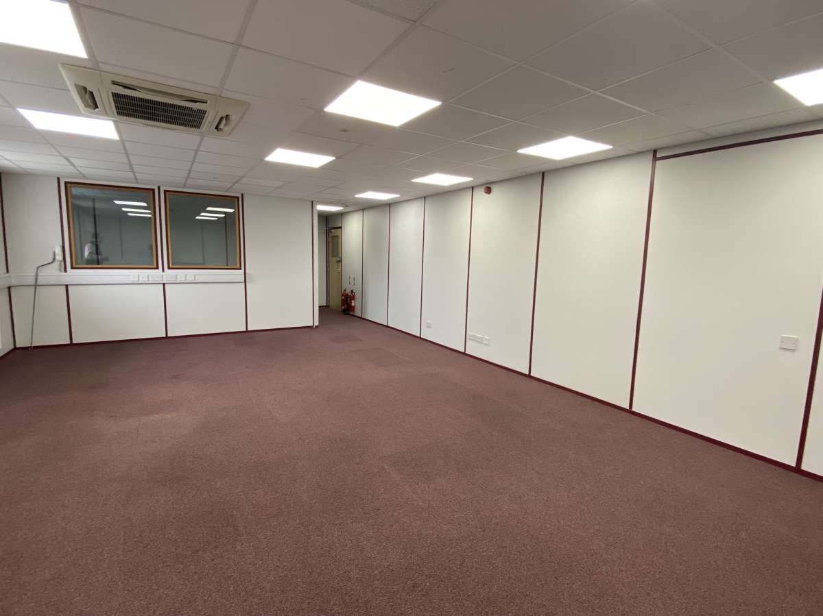 Office in Doncaster - photo 2