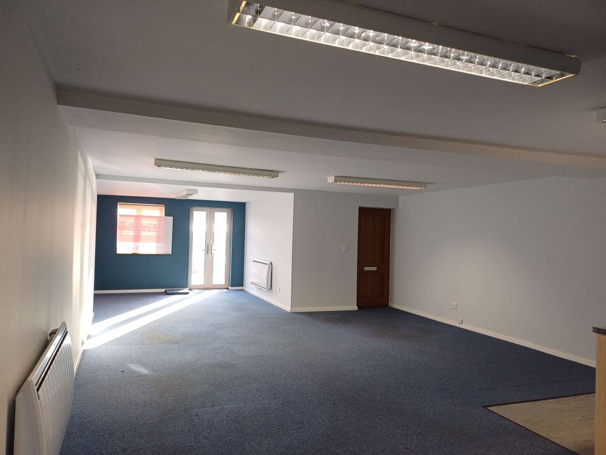 Office in Market Harborough - photo 2