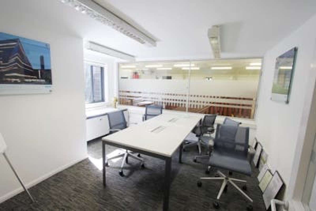 Office in Southampton - photo 3