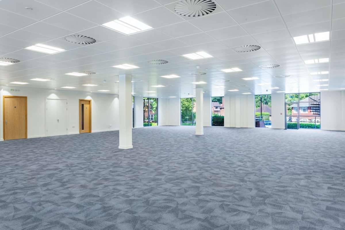 Office in Maidenhead - photo 3