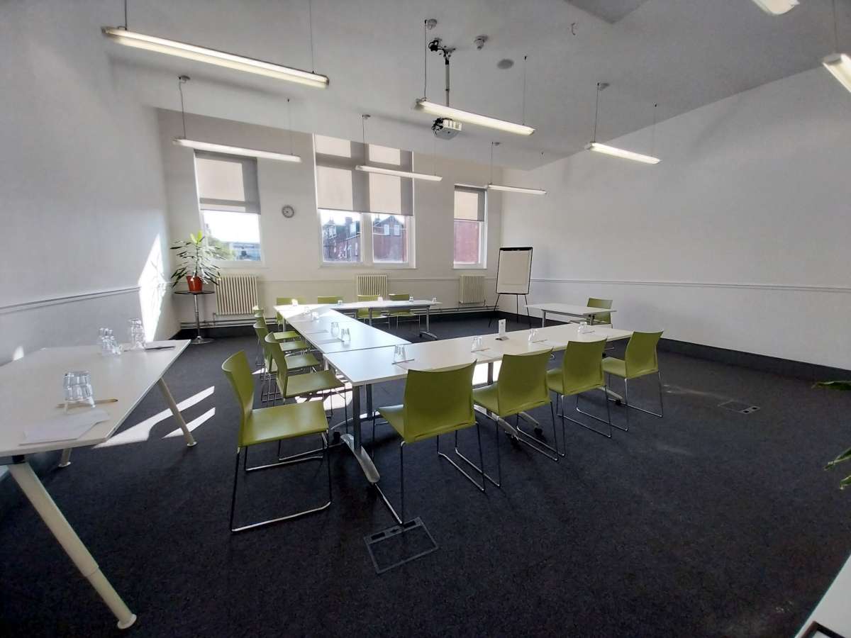 Office in Leeds - photo 3