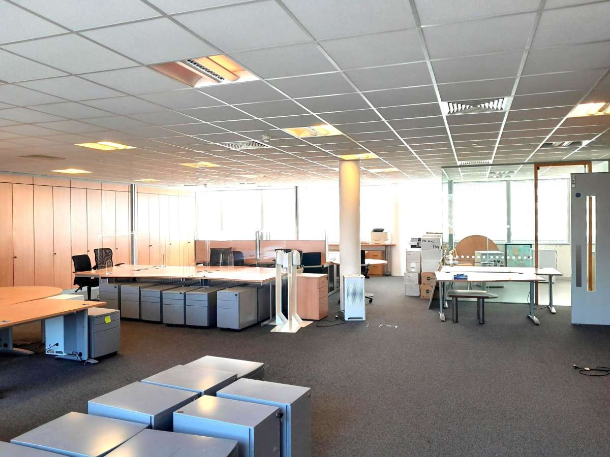 Office in Ashford - photo 2