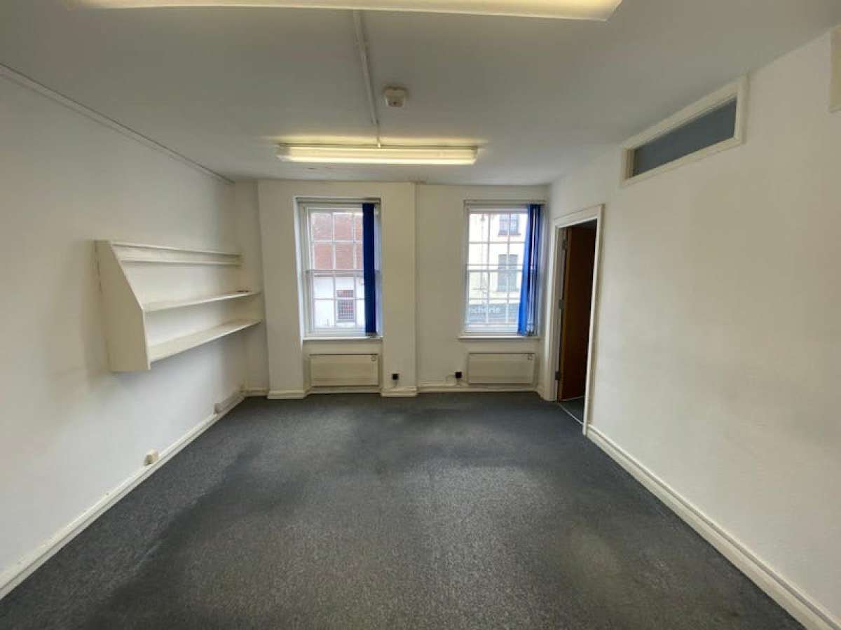 Office in Farnham - photo 4