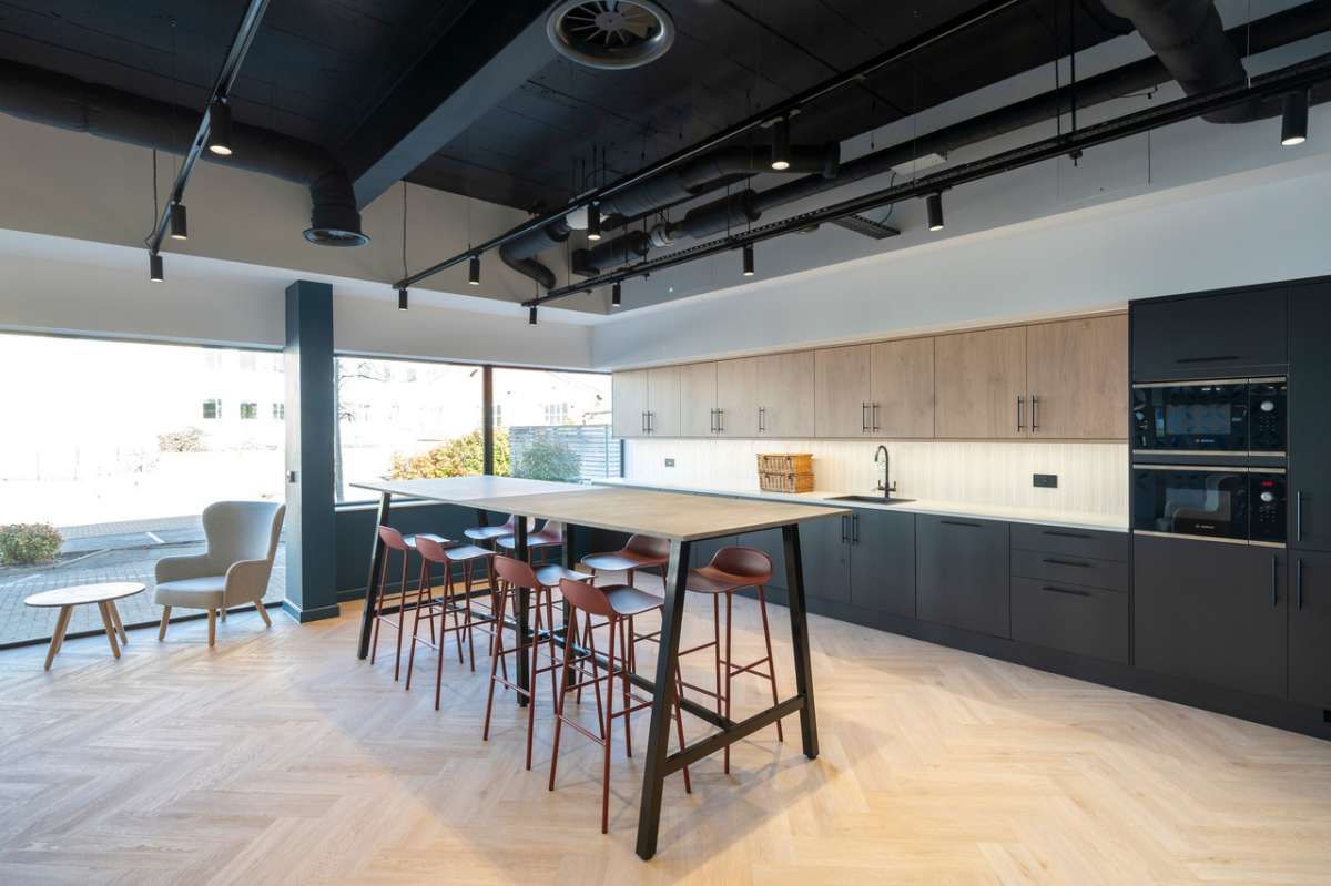 Office in Maidenhead - photo 4