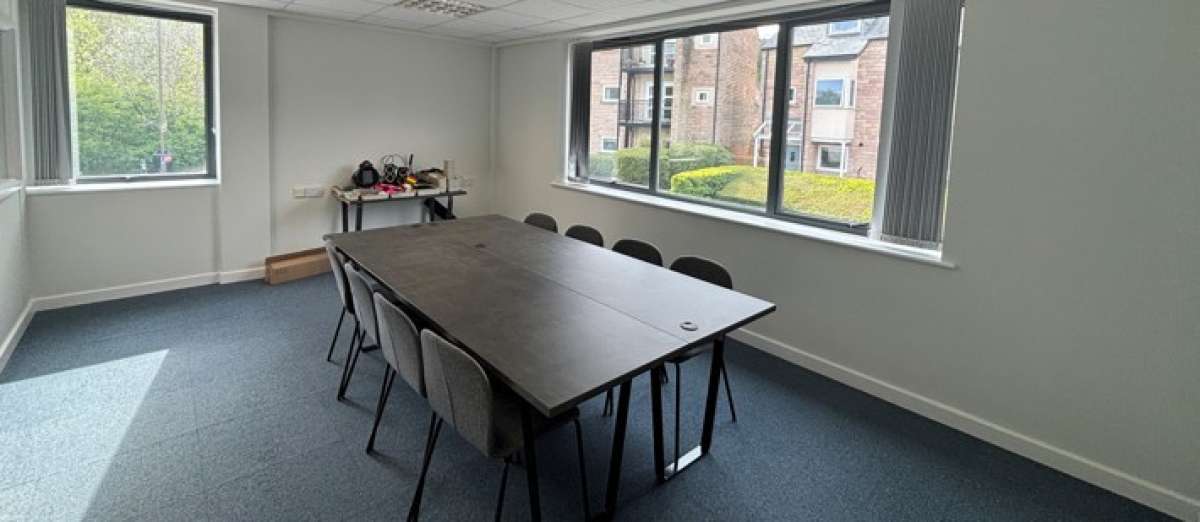 Office in Belper - photo 3