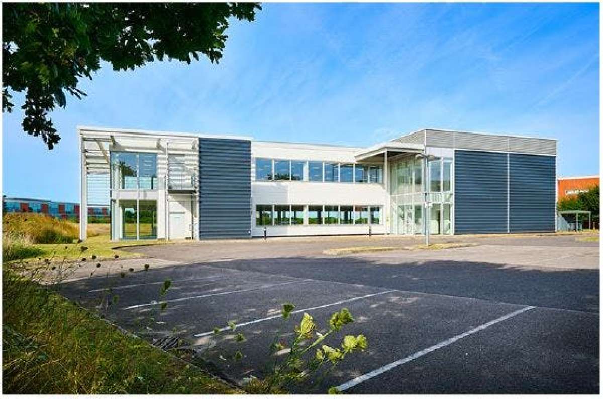 Office in Ashford - photo 2