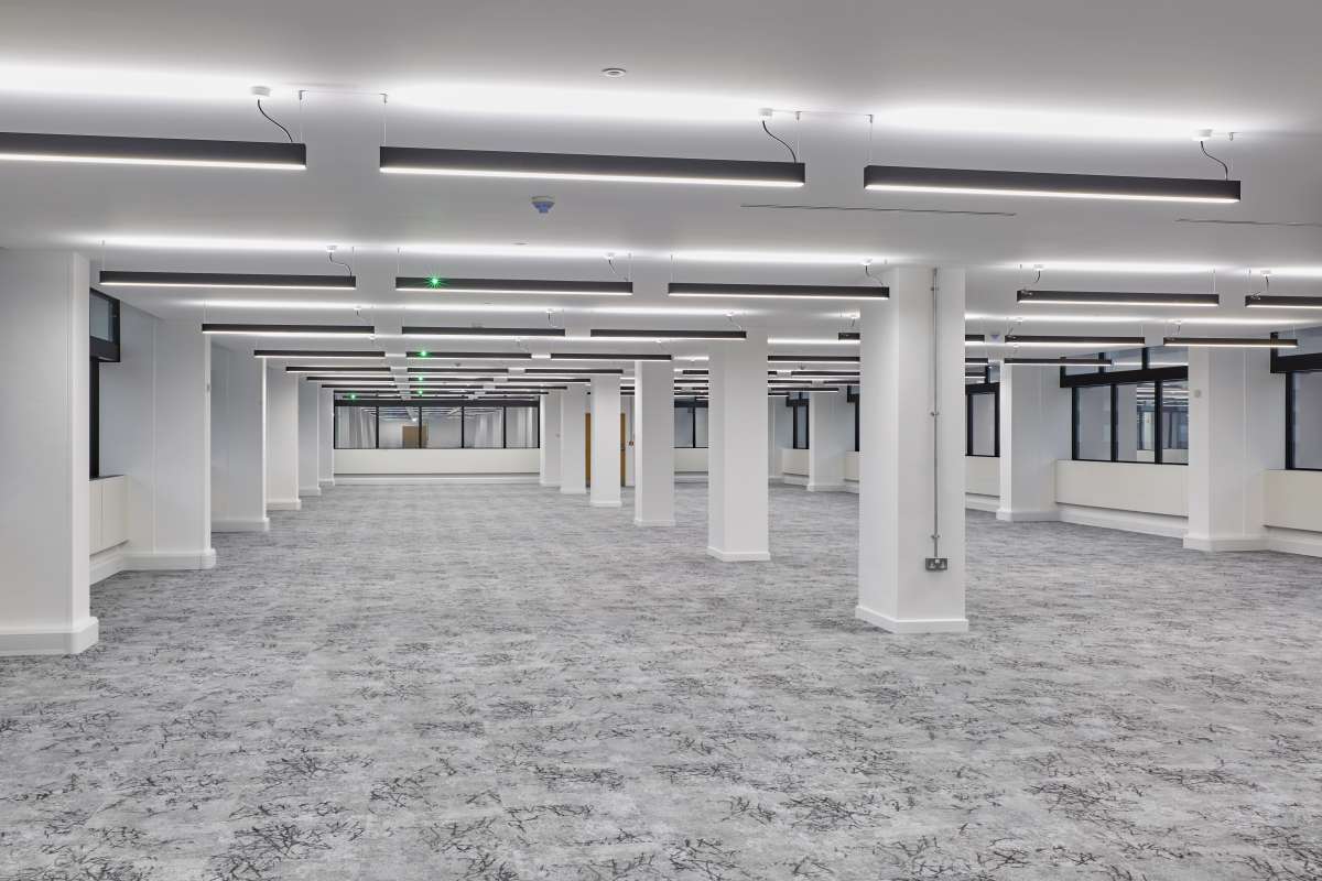 Office in Croydon - photo 2