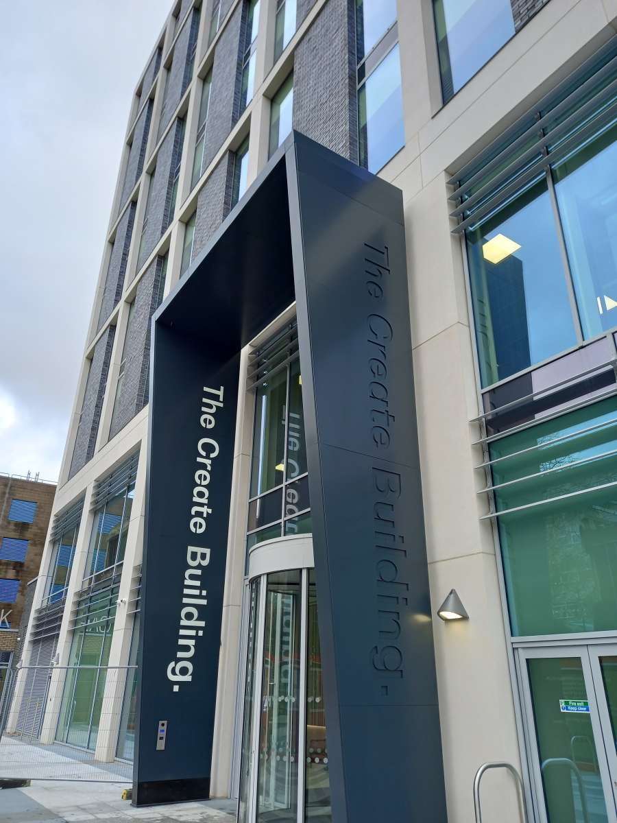 Office in Crawley - photo 2