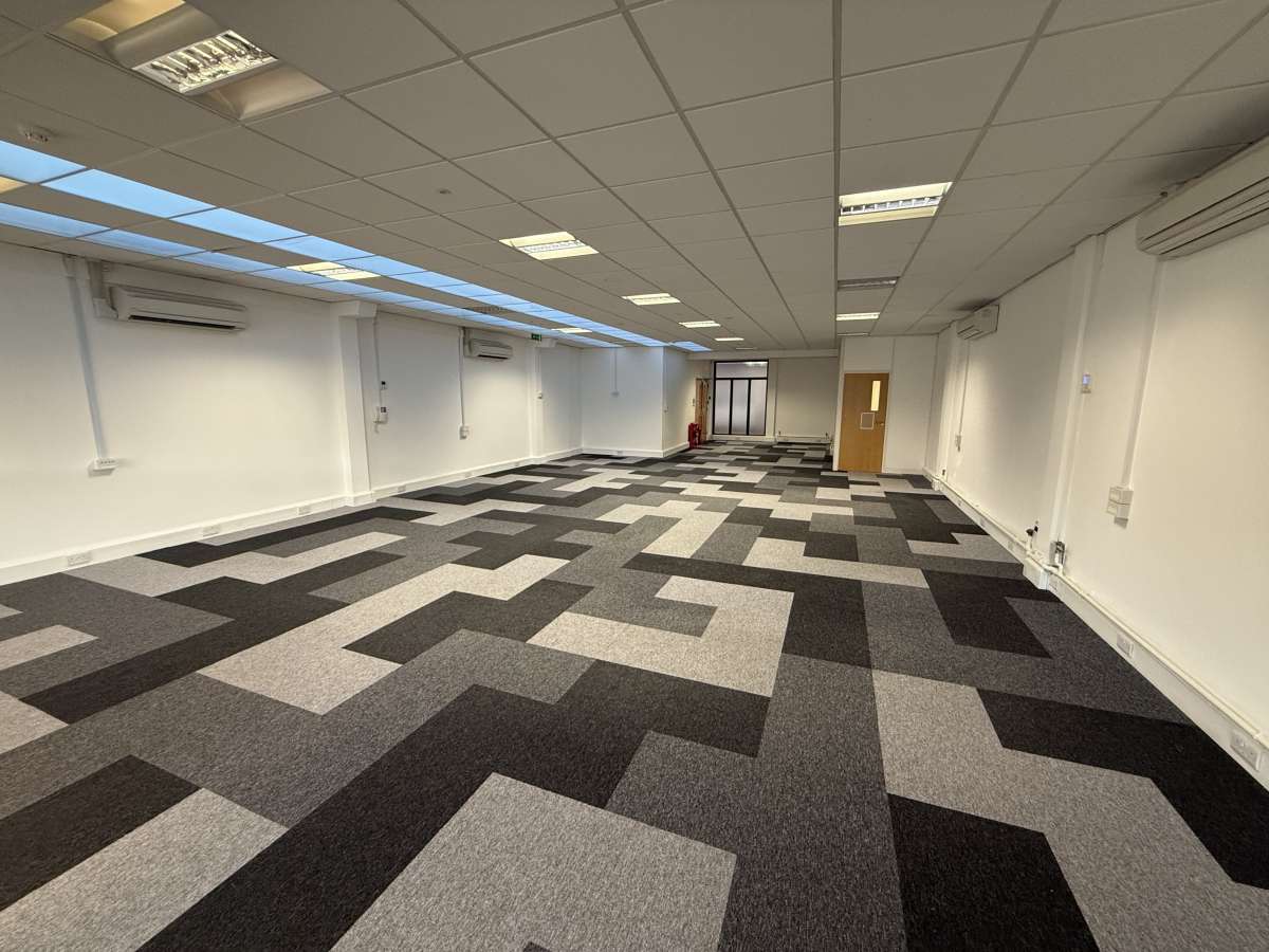 Office in Bromley - photo 3