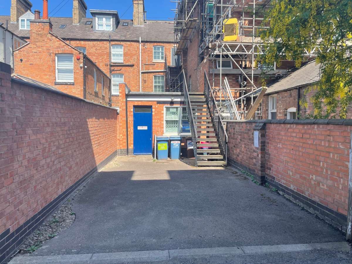 Office in Leicester - photo 3