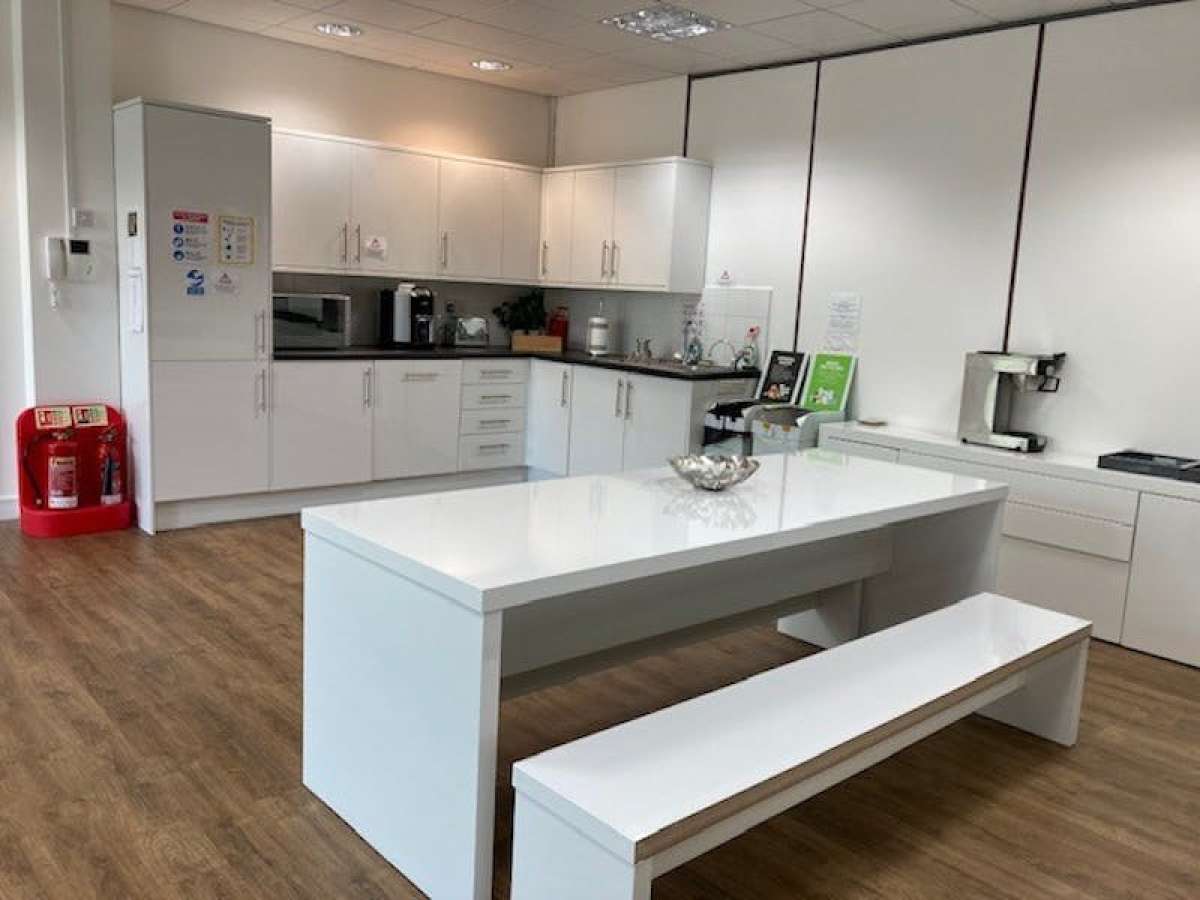 Office in Camberley - photo 2