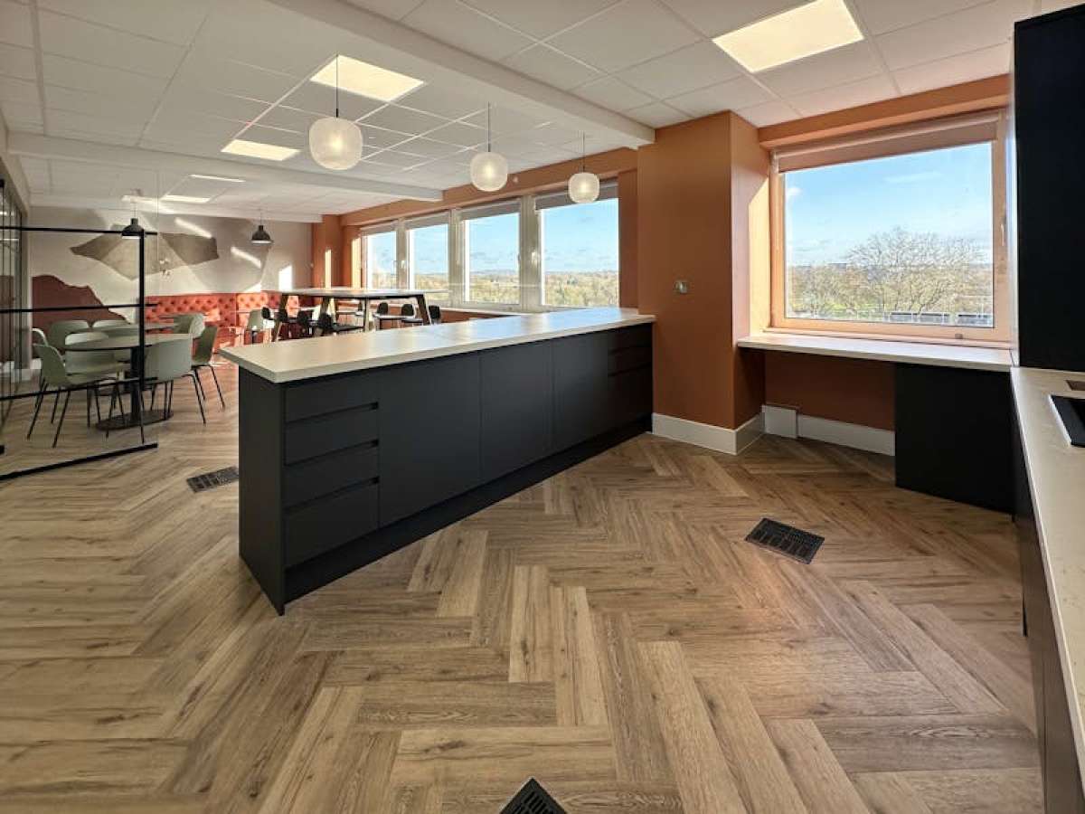 Office in Reading - photo 3