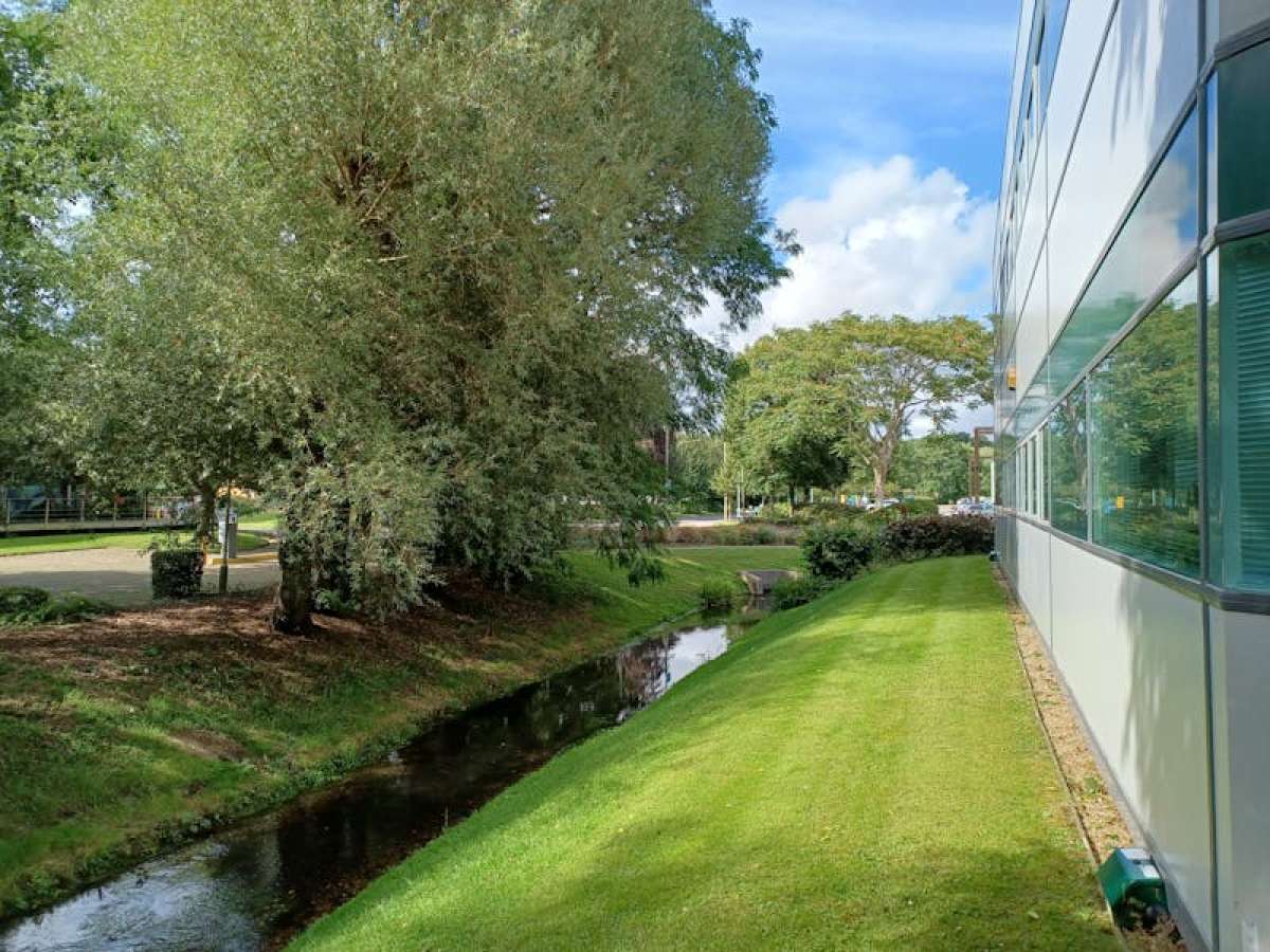 Office in Newbury - photo 3