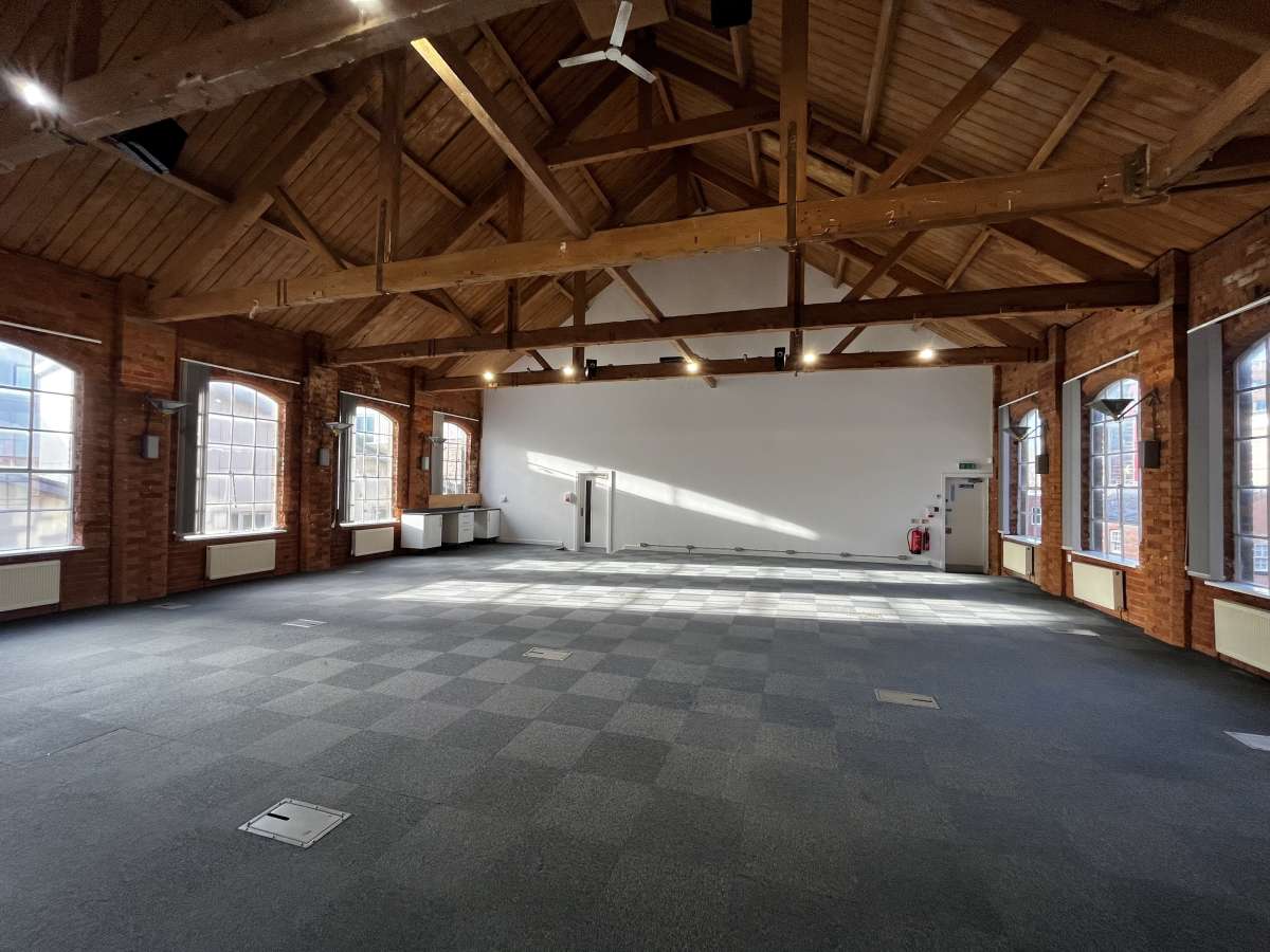 Office in Leicester - photo 2