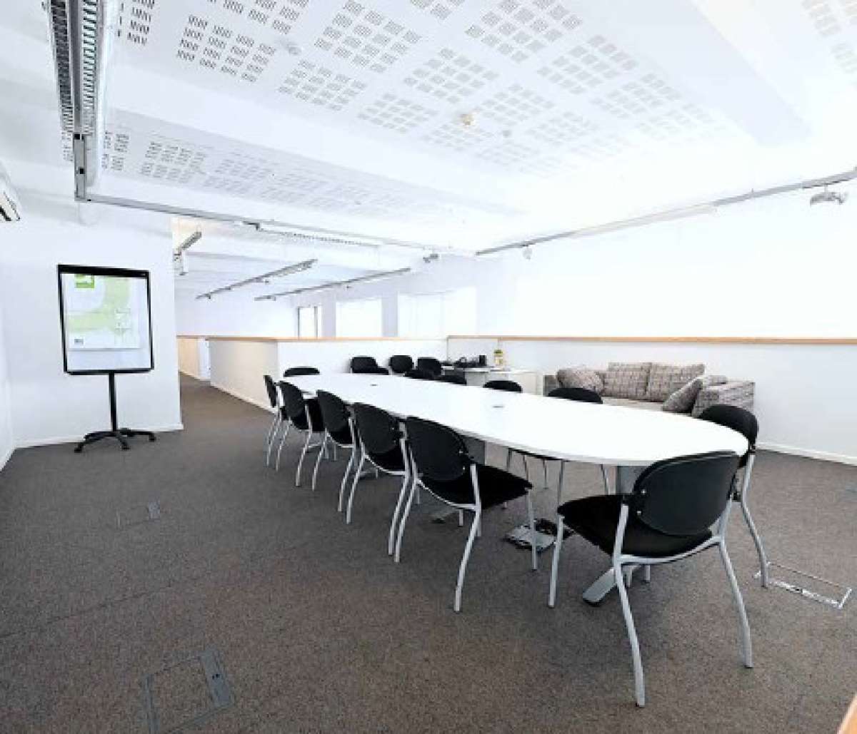 Office in Birmingham - photo 3