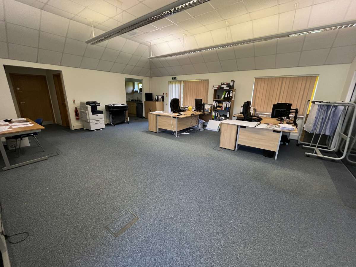 Office in Redruth - photo 3