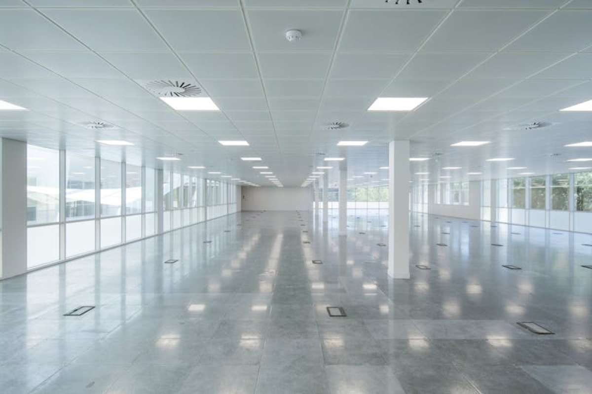 Office in Hook - photo 2