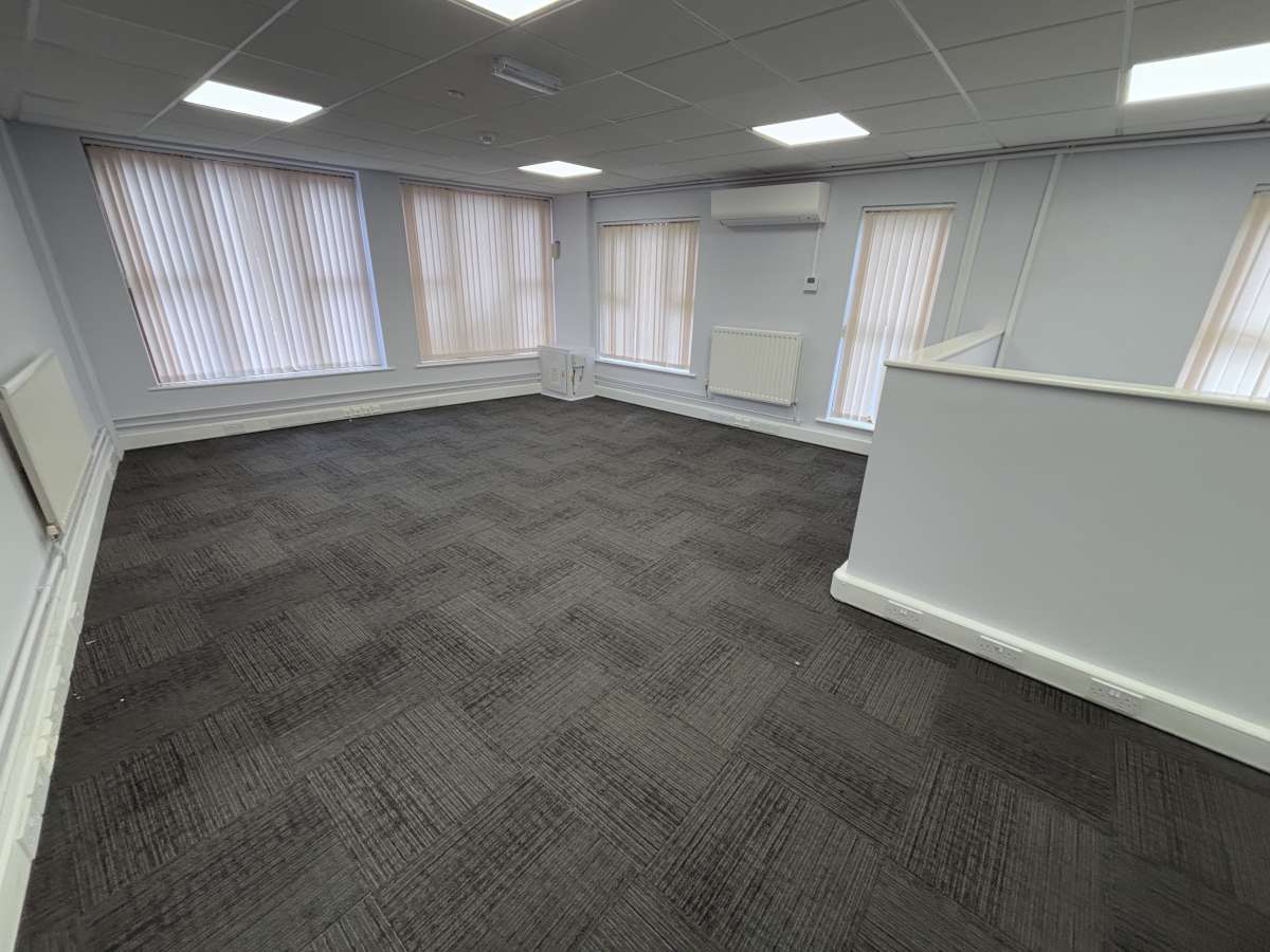 Office in Market Harborough - photo 3