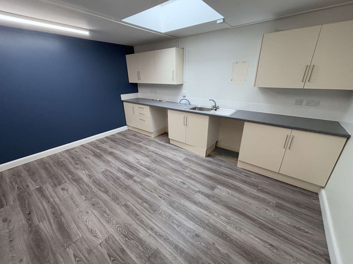 Office in Market Harborough - photo 4