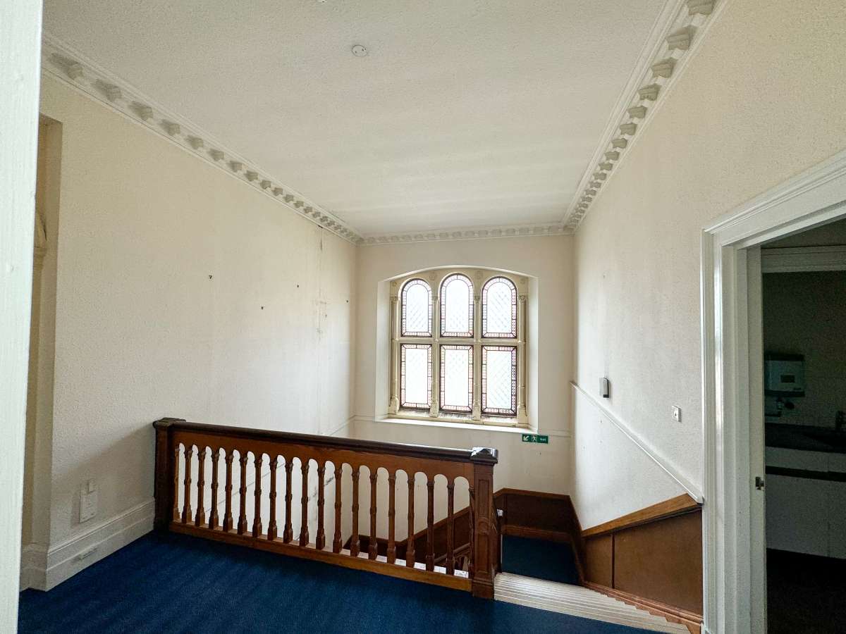 Office in Liskeard - photo 3