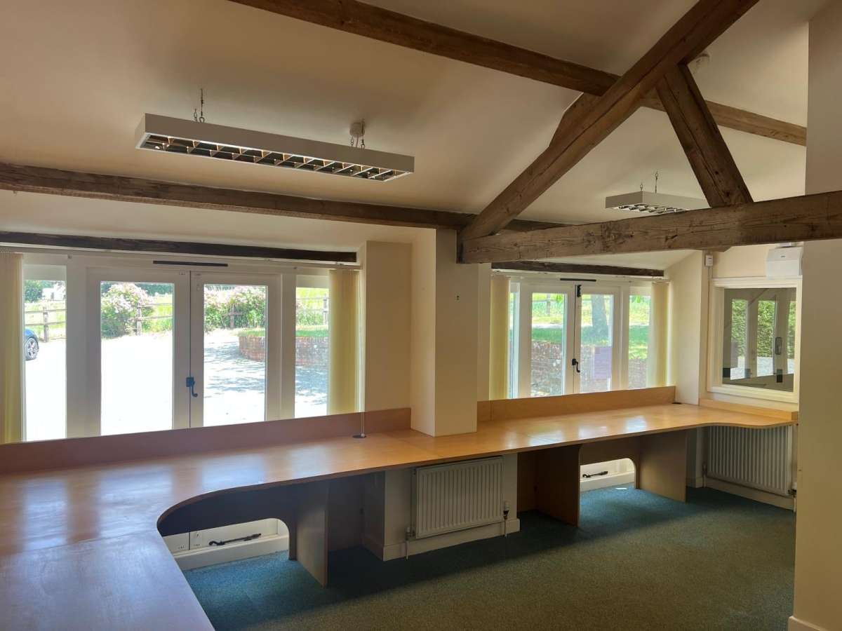 Office in Stockbridge - photo 2