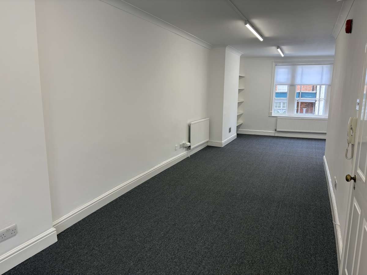 Office in Winchester - photo 4