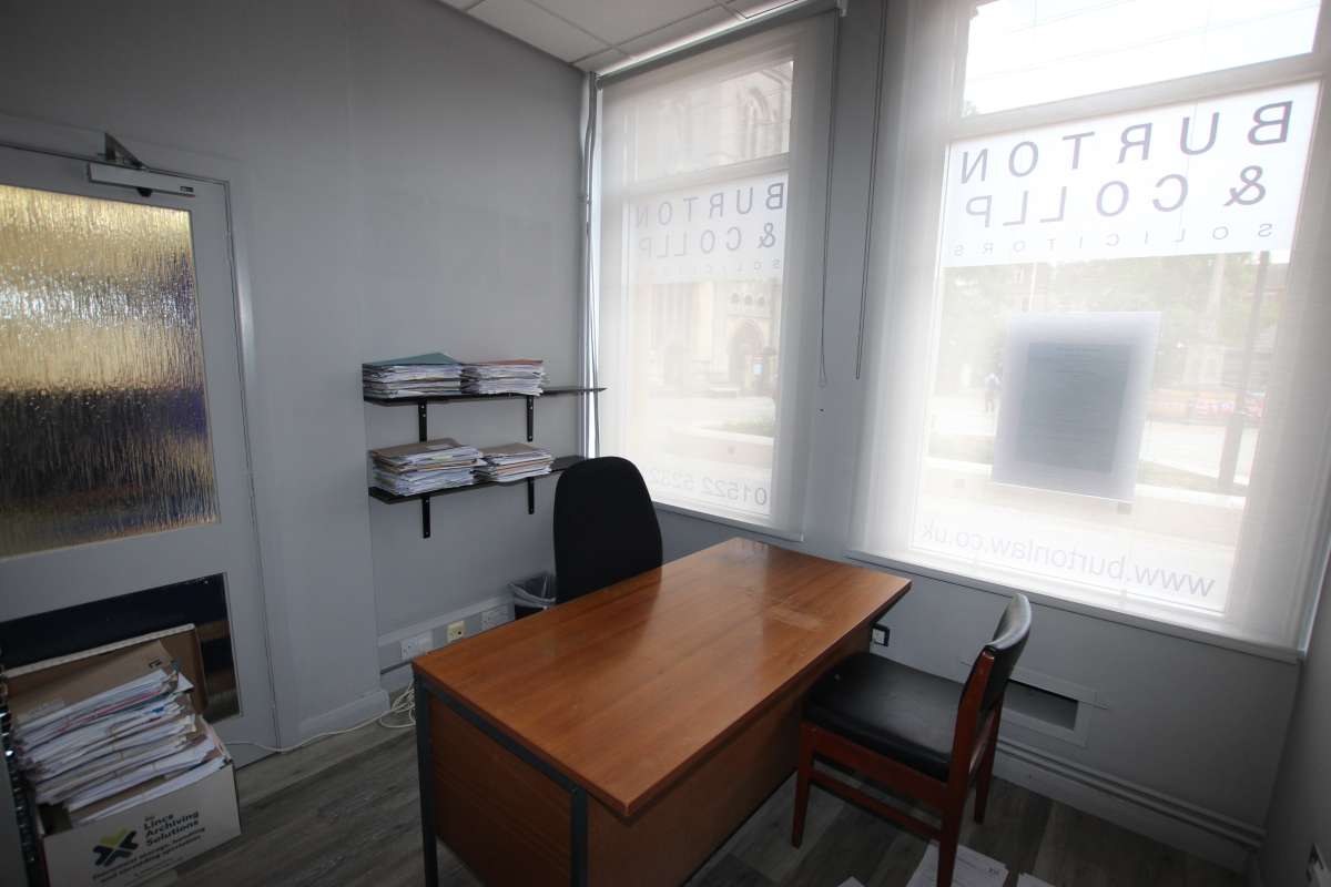 Office in Sleaford - photo 4