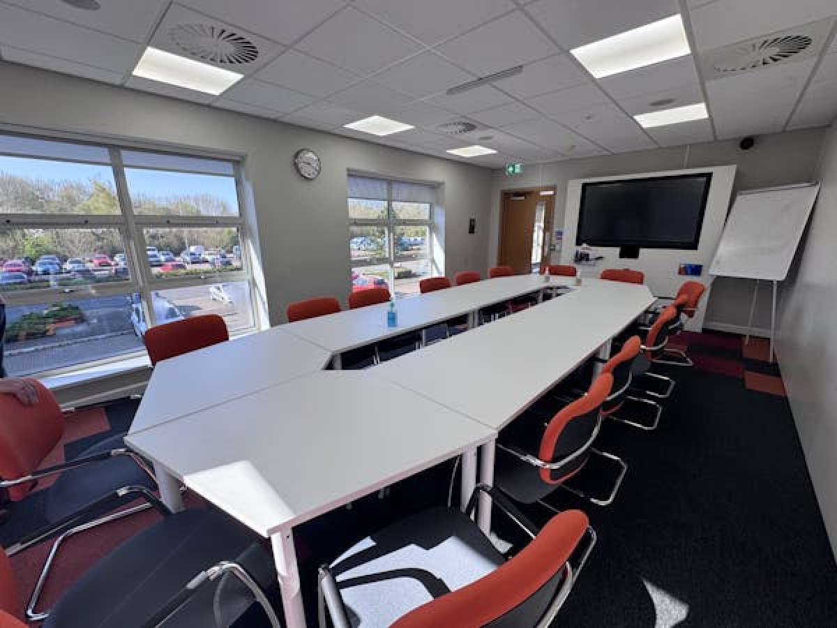 Office in Worcester - photo 4