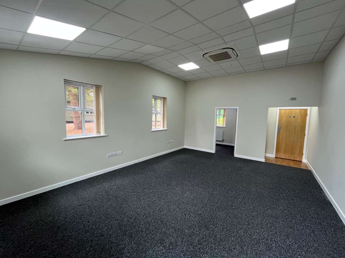 Office in Earls Colne - photo 2