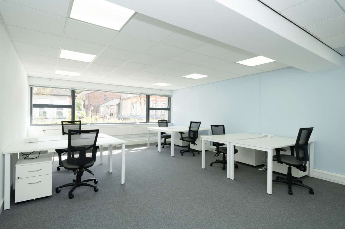 Office in Caterham - photo 4
