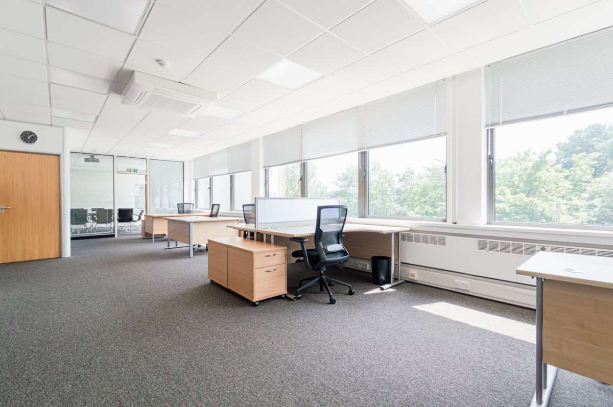 Office in Bournemouth - photo 3