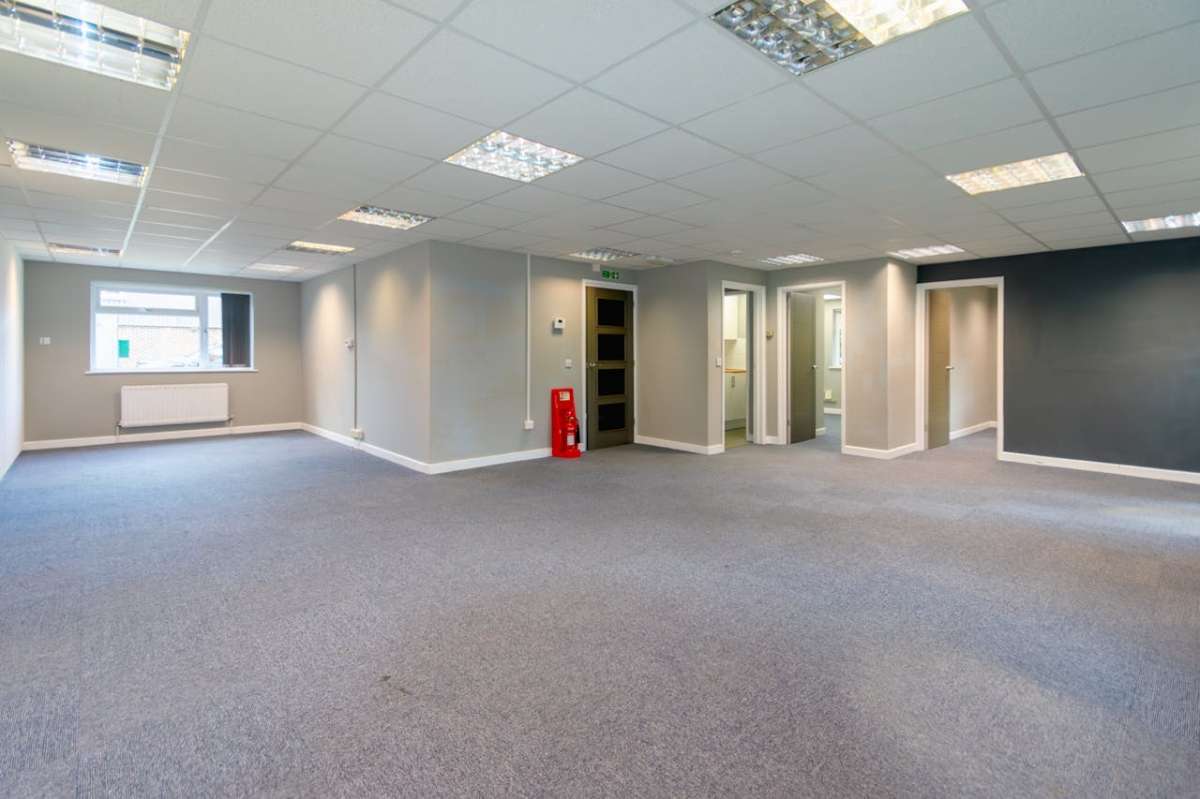 Office in Christchurch - photo 2