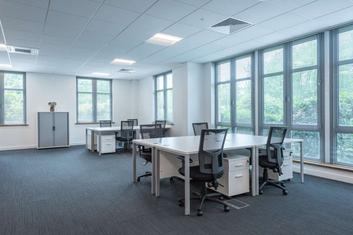 Office in Poole - photo 3