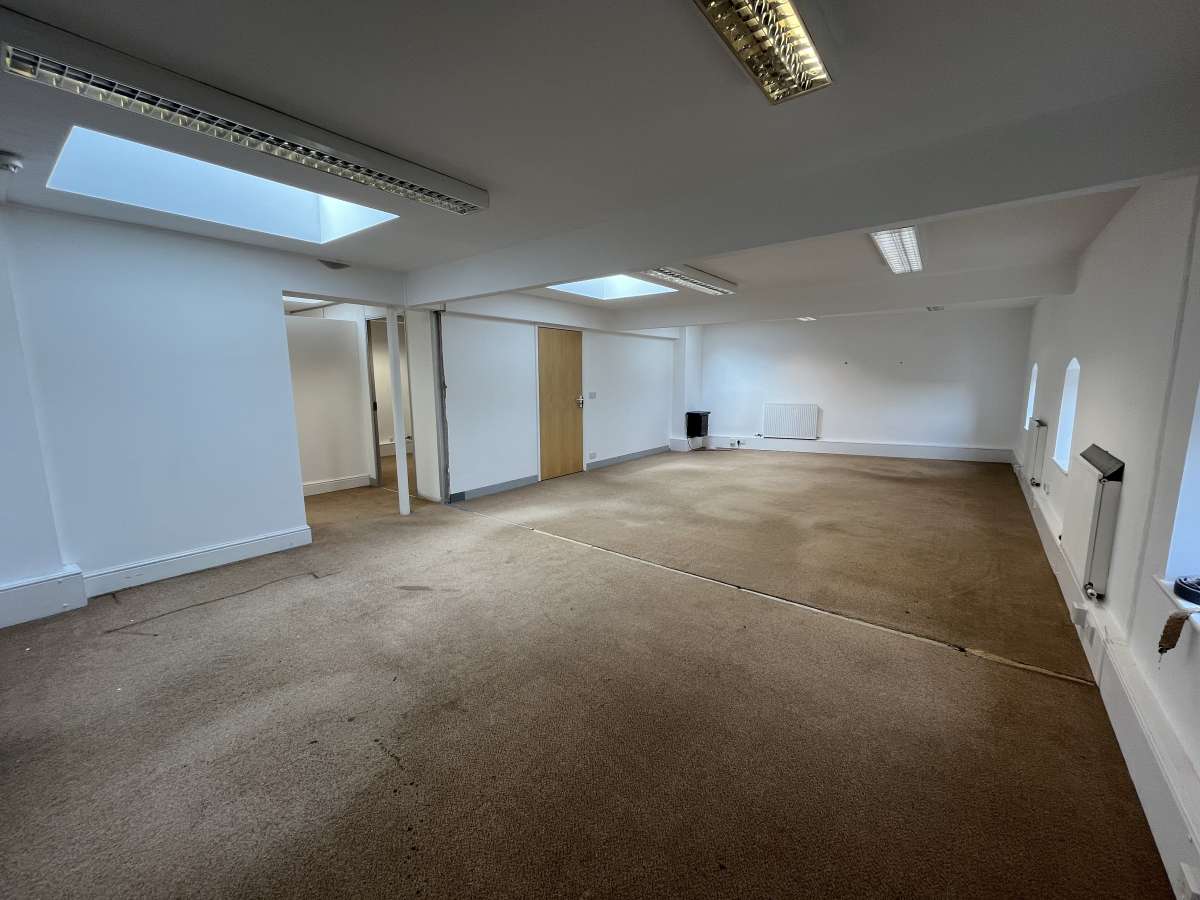 Office in Bradford on Avon - photo 3