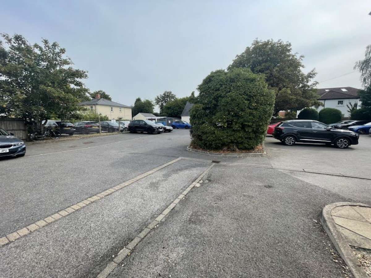 Office in Farnborough - photo 2