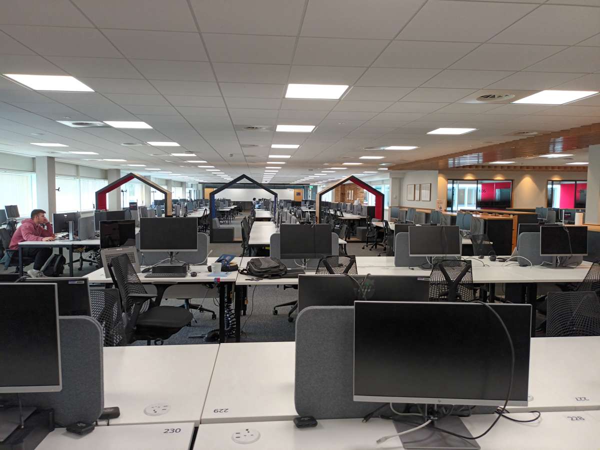 Office in Swindon - photo 4