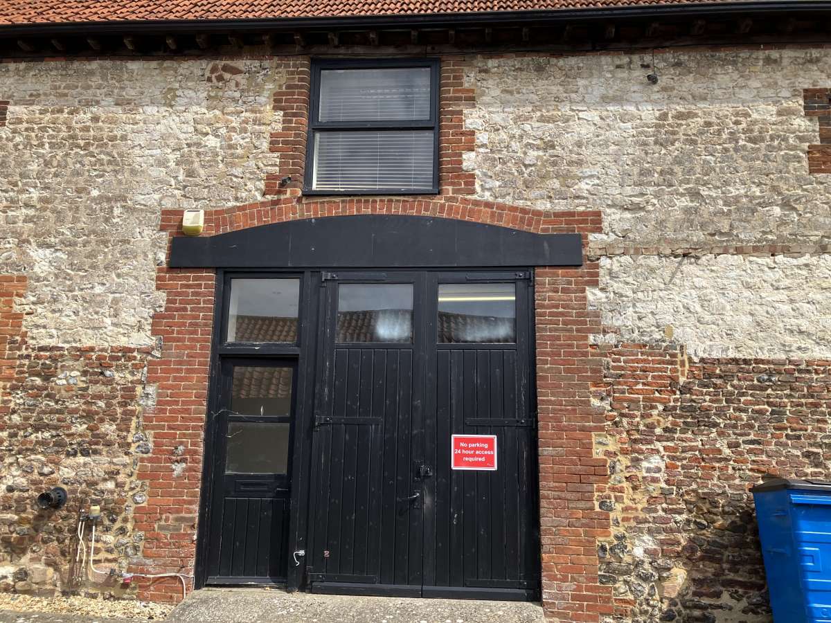 Office in King's Lynn - photo 3