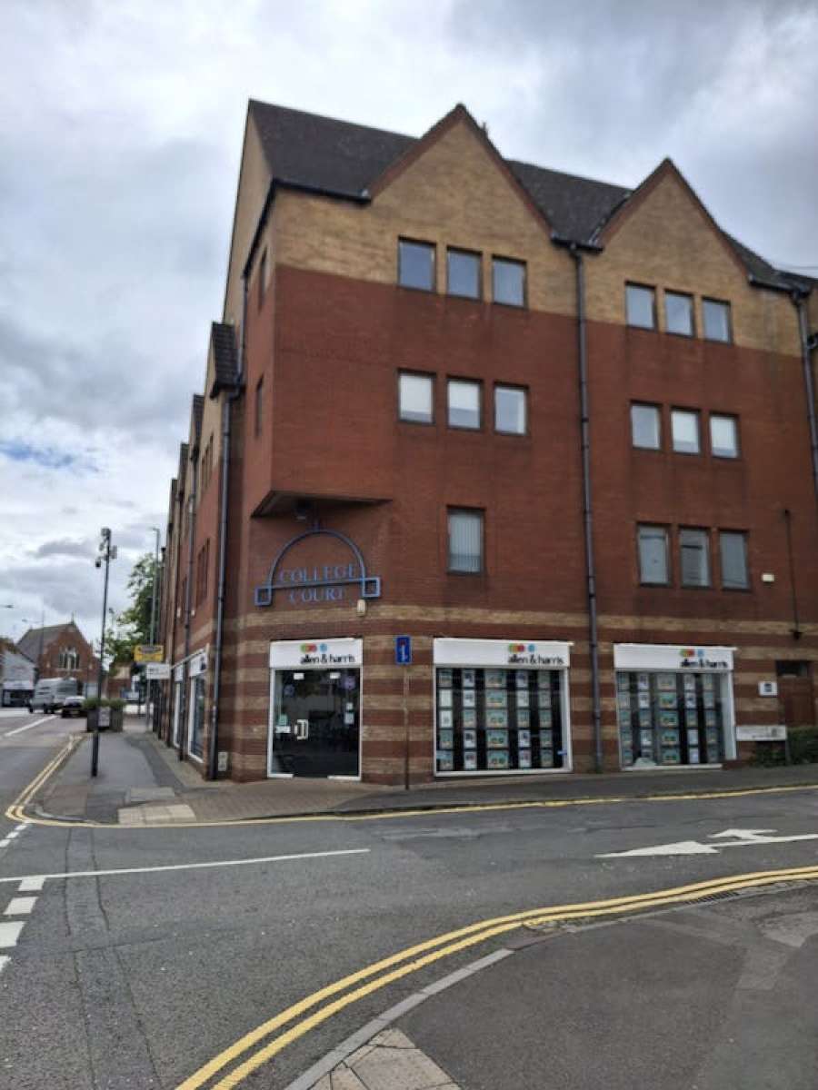 Office in Swindon - photo 2