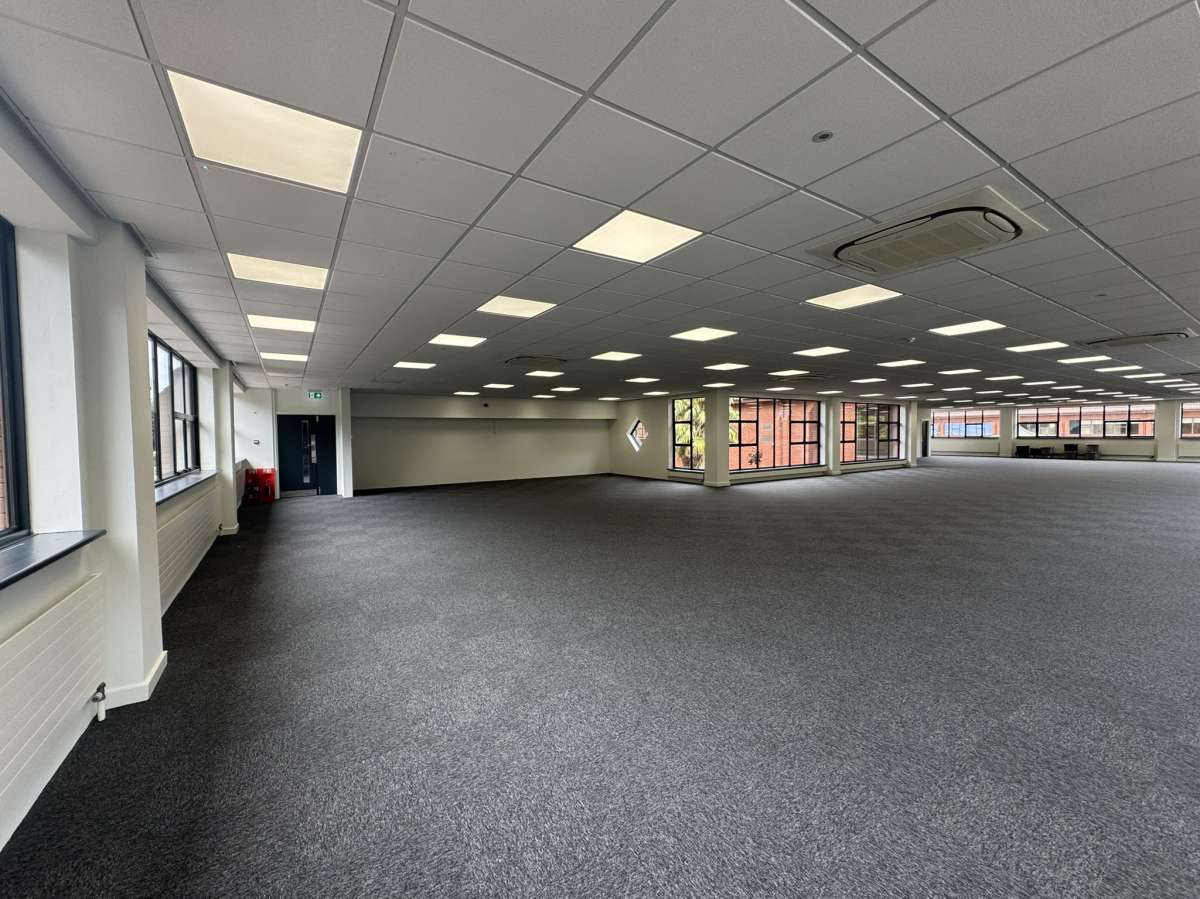 Office in Peterborough - photo 4