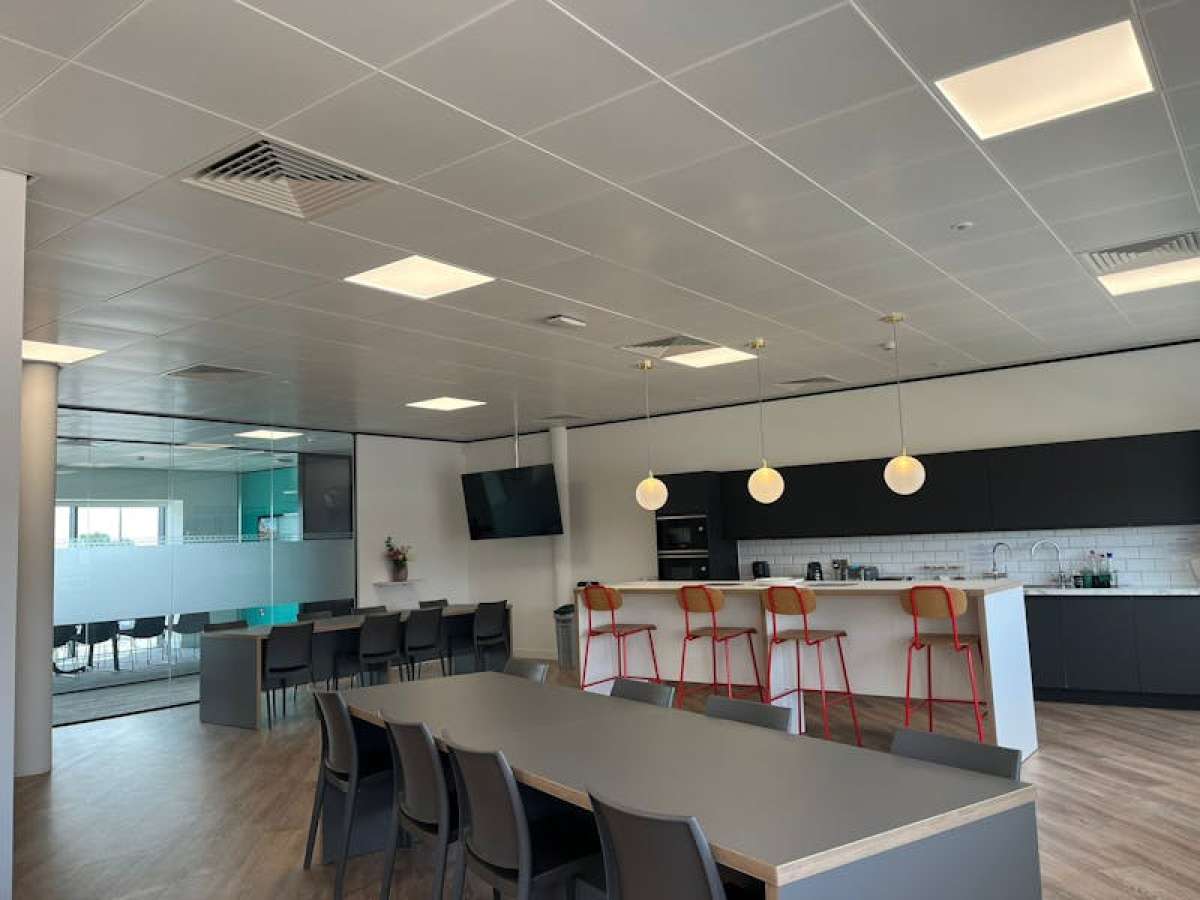 Office in Kidlington - photo 3