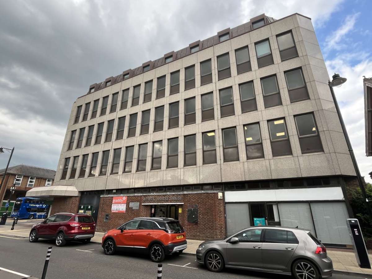 Office in Eastleigh - photo 2