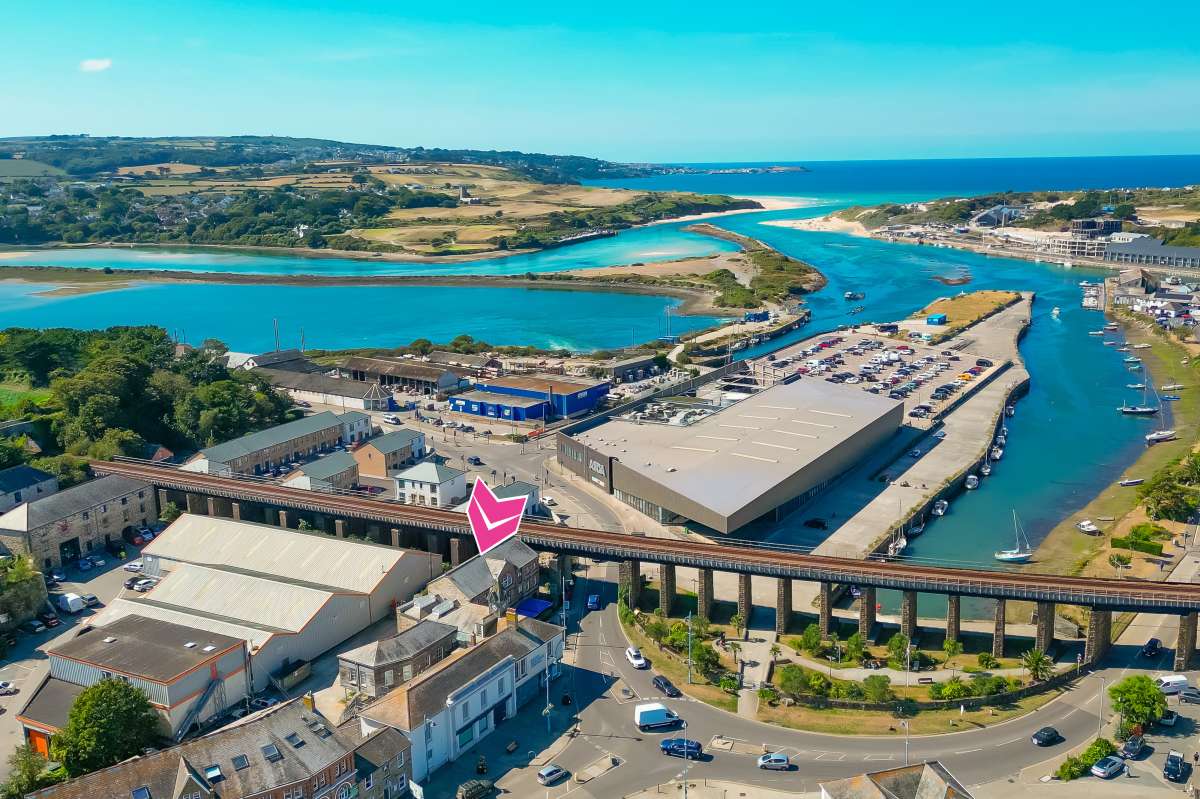 Office in Hayle - photo 2