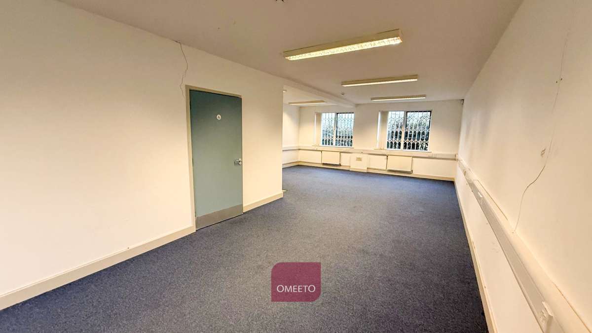 Office in Nottingham - photo 3