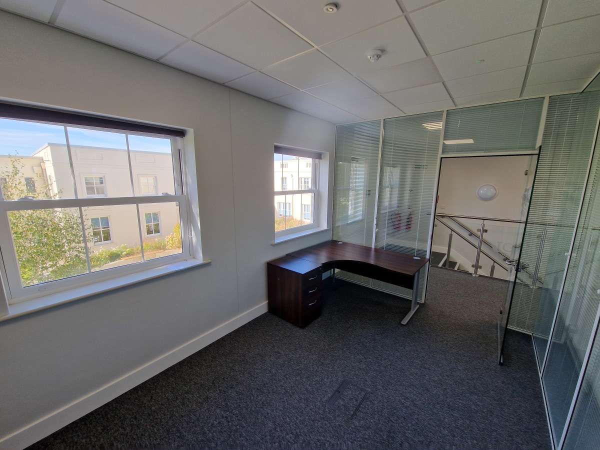 Office in Ashbourne - photo 4