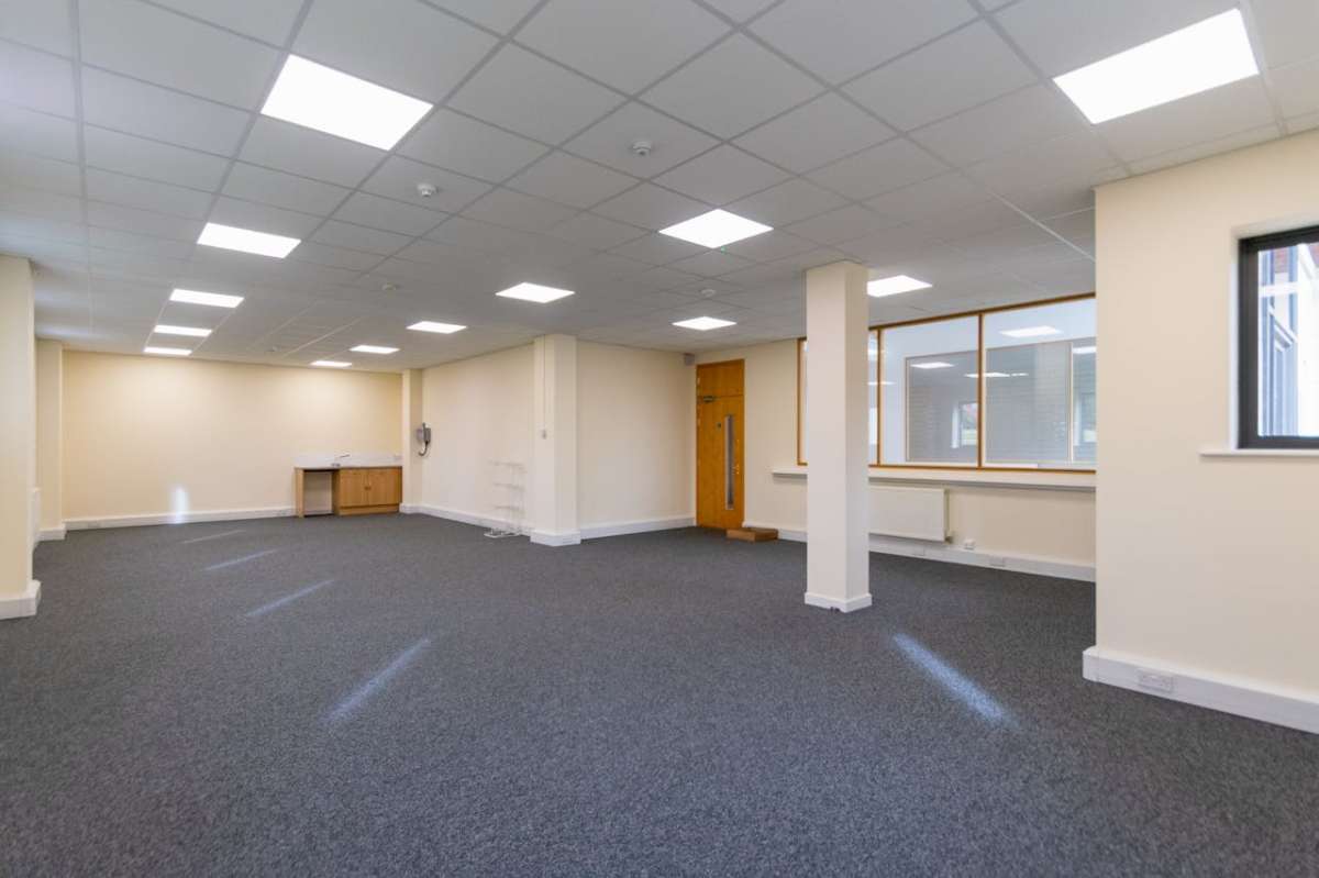 Office in Poundbury - photo 2