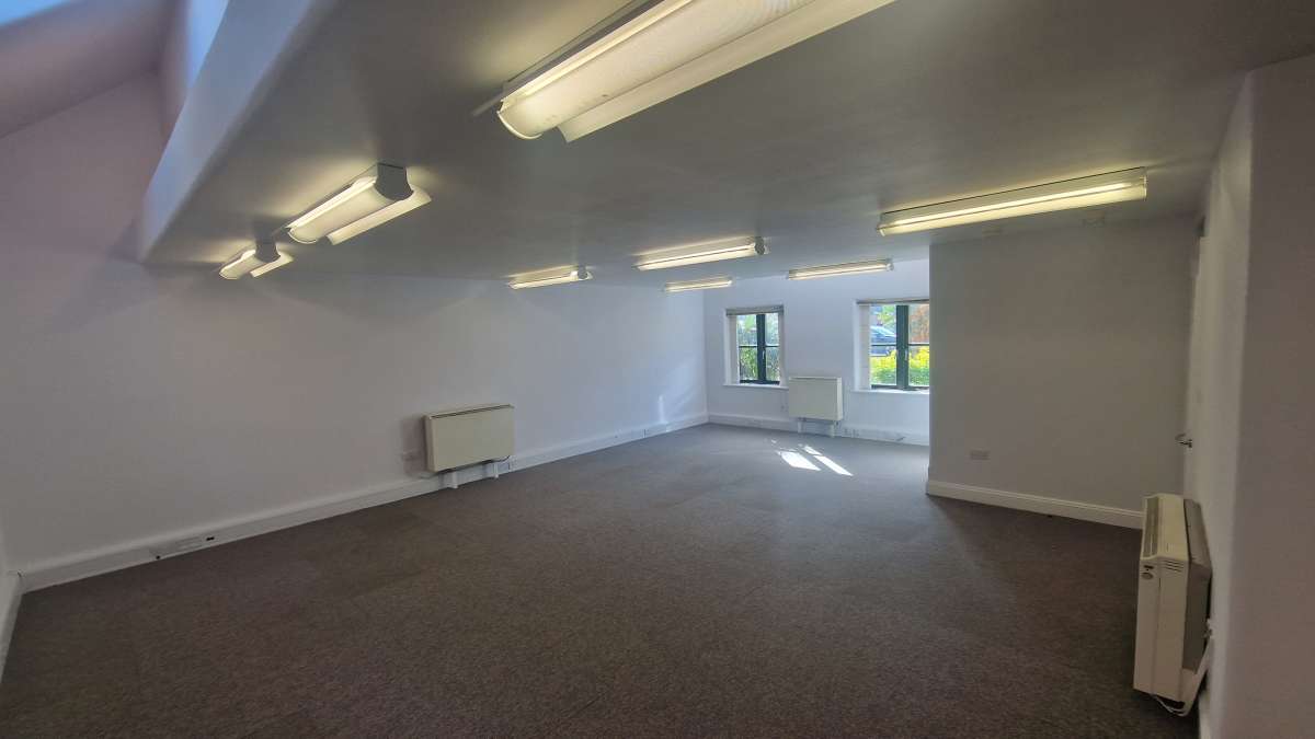 Office in Lutterworth - photo 3