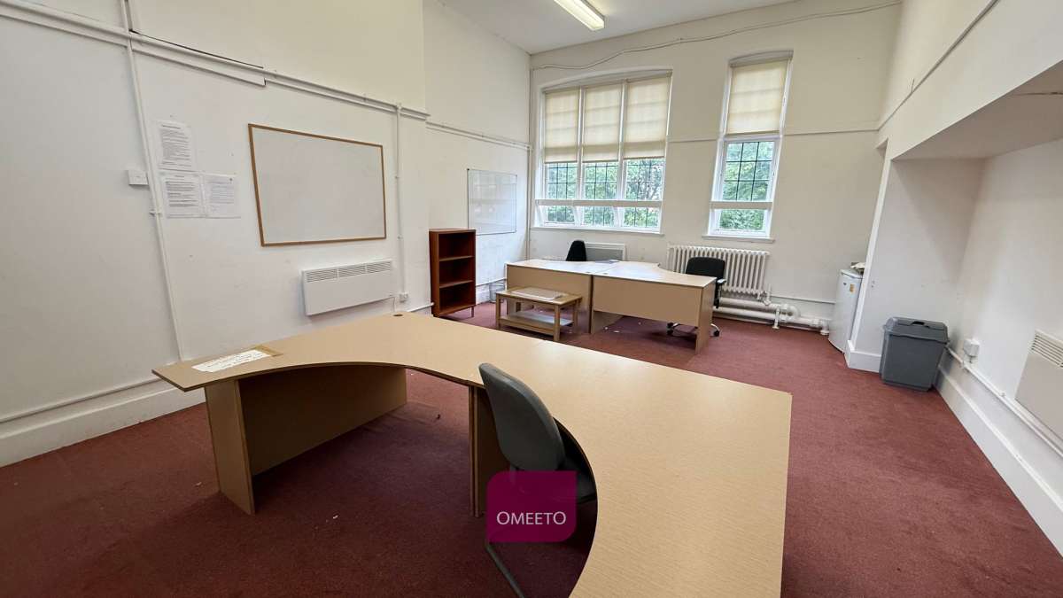 Office in Nottingham - photo 3