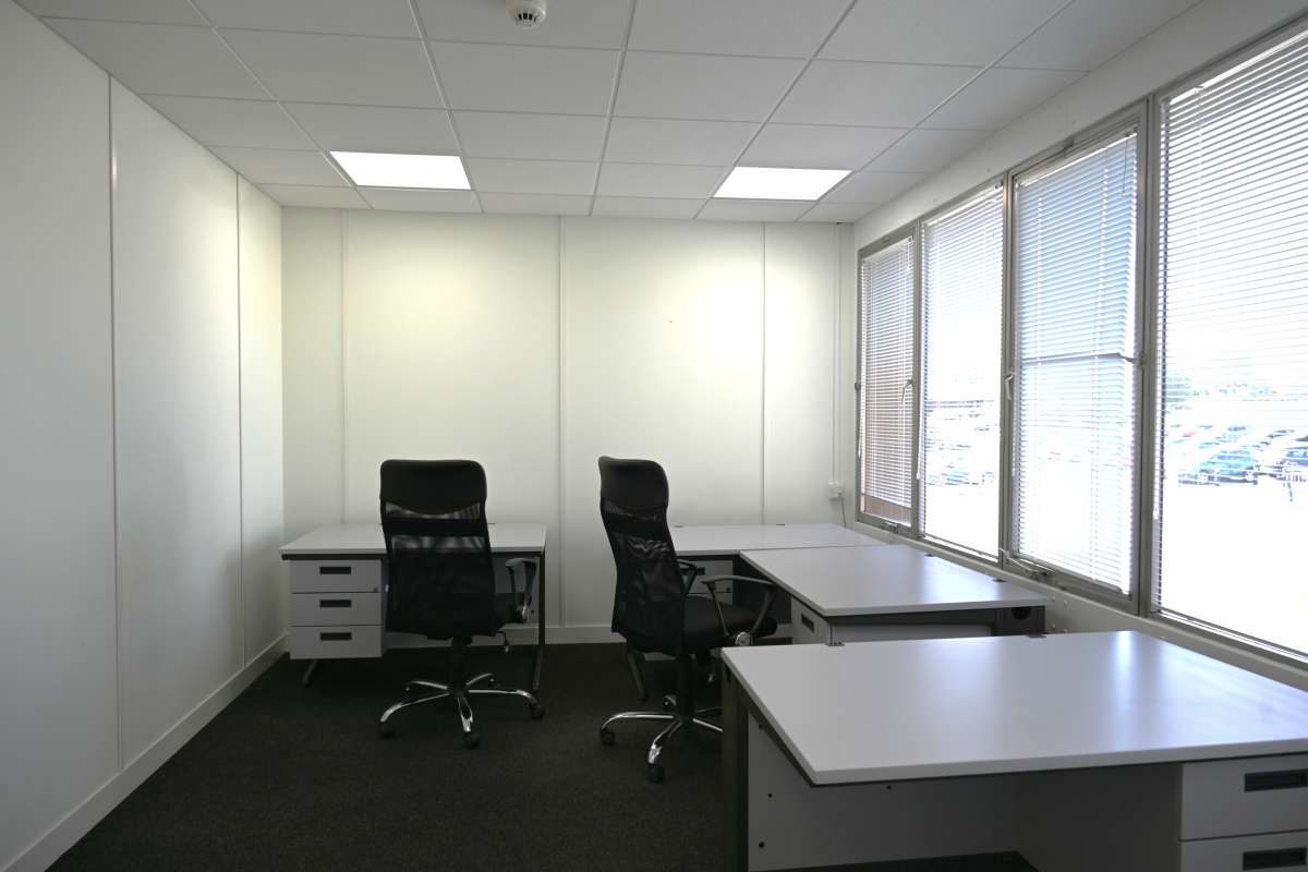 Office in Redhill - photo 4