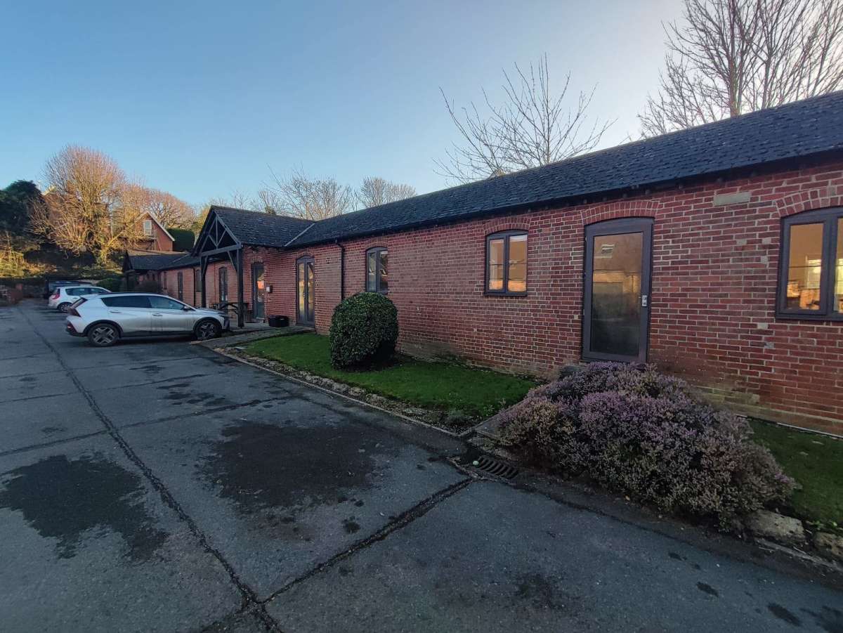 Office in Fareham - photo 3