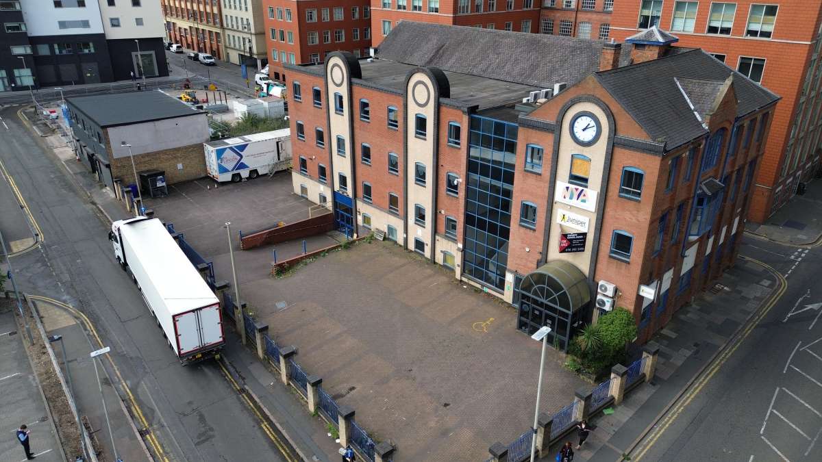 Office in Leicester - photo 3